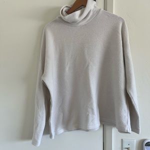 Aerie off white turtle neck sweater